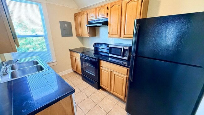 710 E 20th St Unidad A