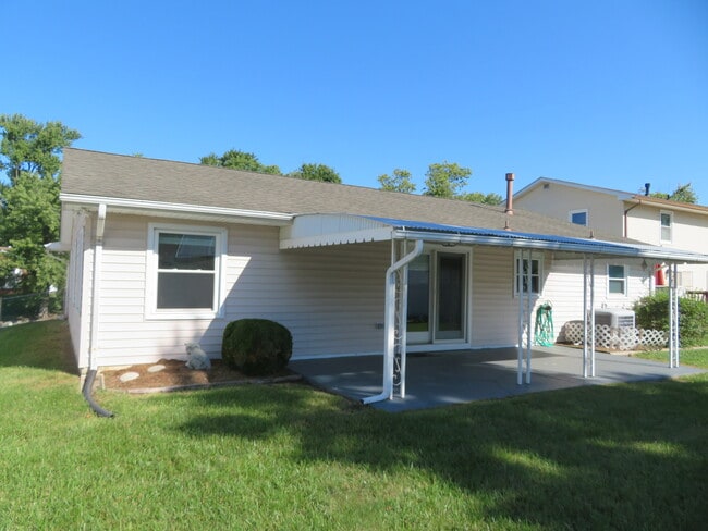 Photo - 7895 Pavilion Dr