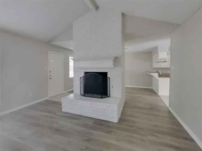 Photo - 14218 Overbrook Ln