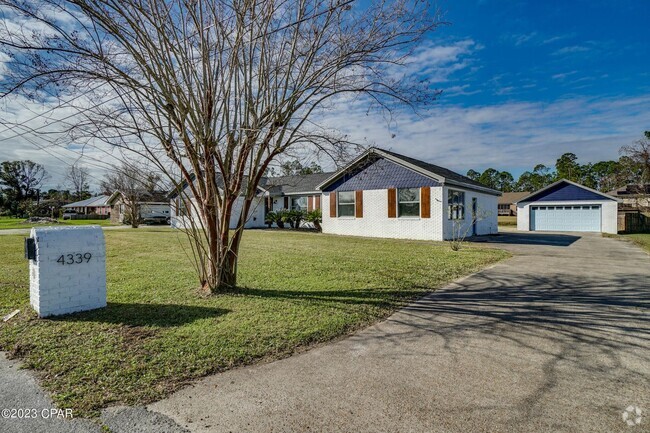 Building Photo - 4339 Pine Tree Ln Rental