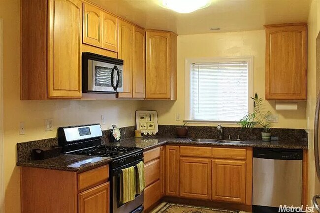 Kitchen - 1341 56th St