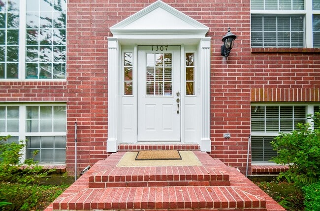 Photo - 1307 Prospect St