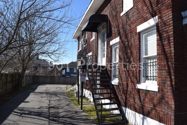 Photo - 167 N Willett St Unit 1