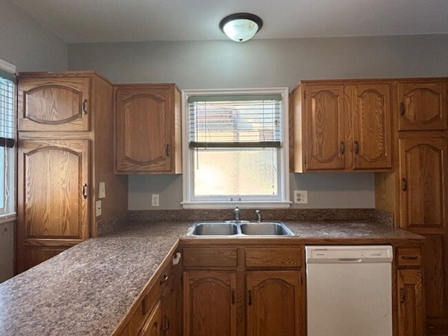 Photo - Super Cute 4BR/1 BA Single-Family Home in a Great St. Paul Neighborhood!