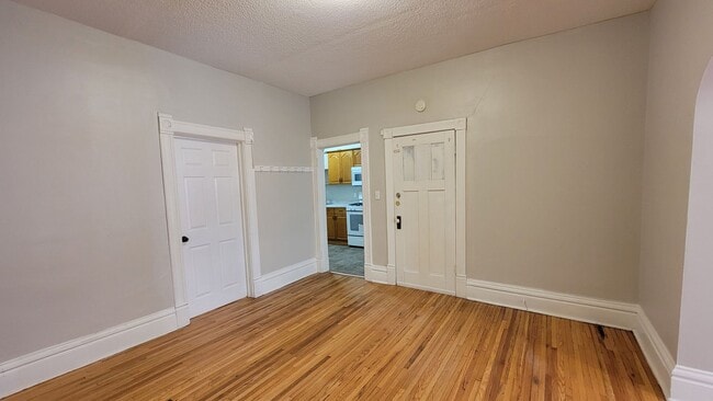 Photo - Vibrant Studio & 1-Bedroom Apartments in the Sought-After Whittier Neighborhood Unit 1