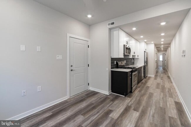 Photo - 644 N 38th St Unidad A