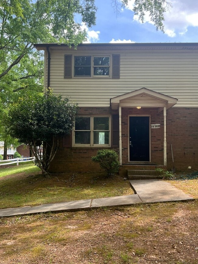 2 Bedroom Duplex Available (Wingate) - 2 Bedroom Duplex Available (Wingate) Townhome