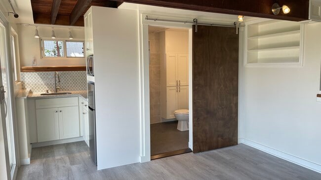 towards kitchen & bathroom - 1676 Kamamalu Ave Unit NA
