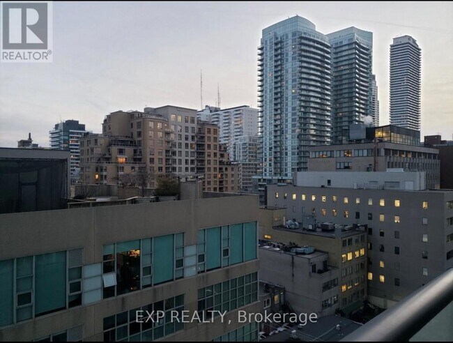 Photo - 185 Roehampton Ave Unit 911