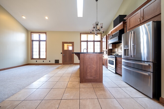Photo - 13026 Ottawa Dr