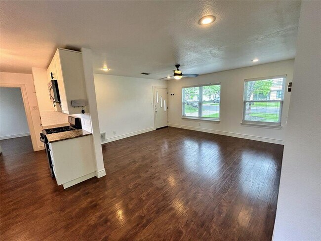 Photo - 6214 Haney Dr