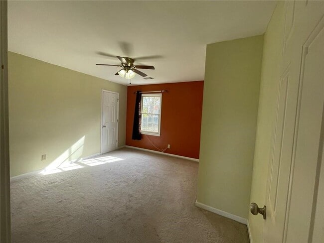 Photo - 156 Plantation Trce