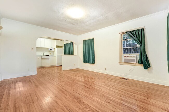 Photo - Charming Apartment in Venice Unidad 706 6th Ave  A