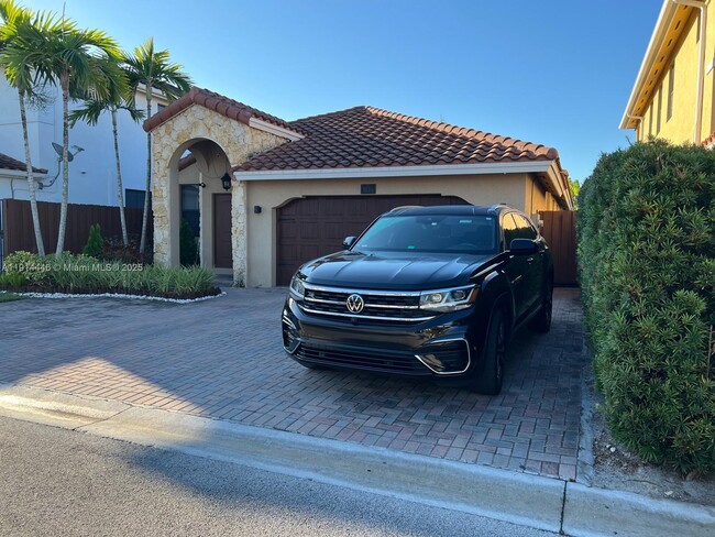 Building Photo - 9816 NW 10 Terrace