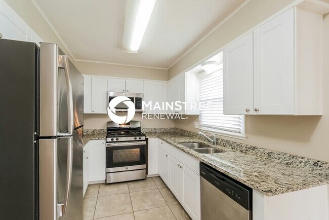 3 Bedroom Pet-Friendly Home in Independence, MO with Main Street Renewal