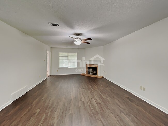 Photo - 3019 Long Bridge Cv