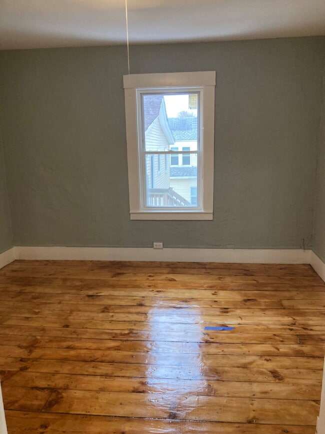 Photo - Recently updated 2nd floor 3-bedroom unit located on a quiet dead-end street!