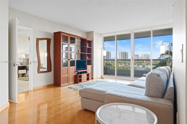 Photo - 21205 Yacht Club Dr Unit 707