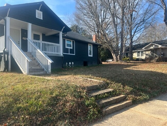 Photo - 235 Ann St NW