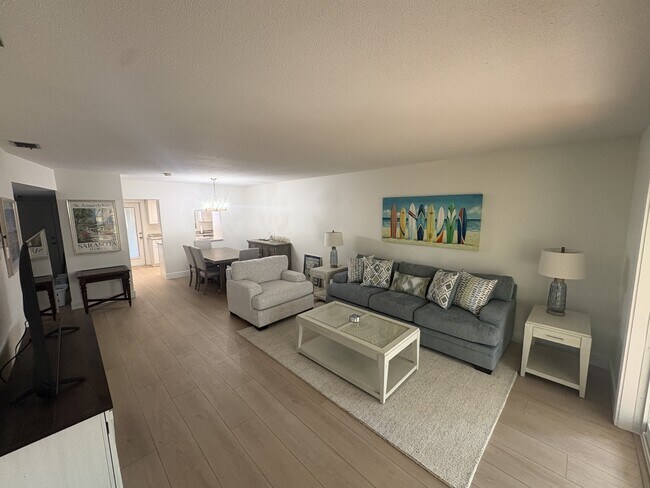 Photo - 607 Fair Winds Dr