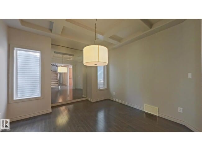 Photo - 6162 Maynard Crescent NW