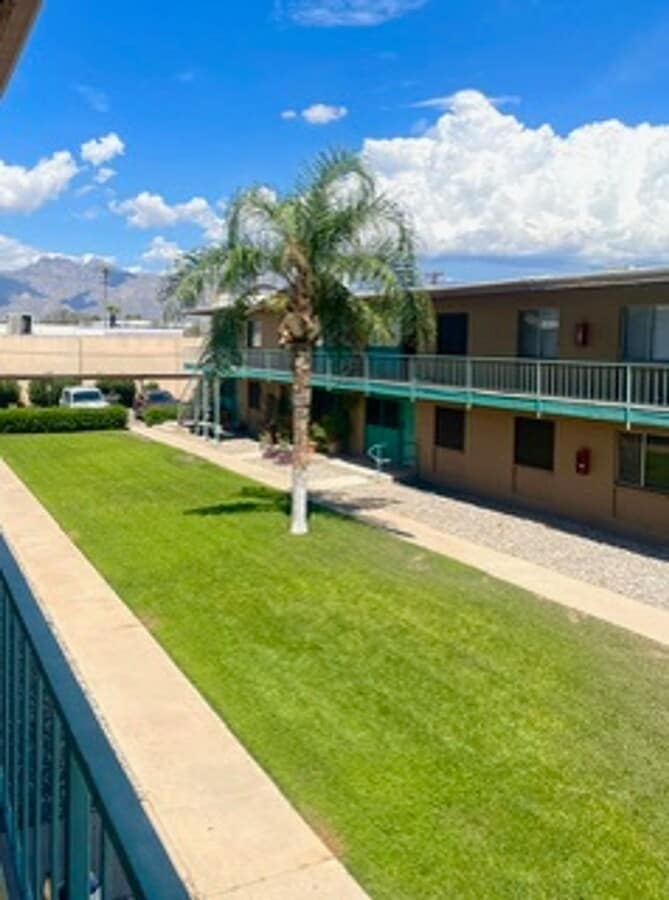Royal Palms Apartments - Royal Palms Apartments