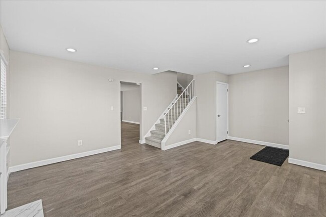 Photo - 11 Ptolemy Ct