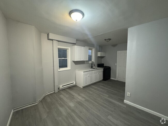 Building Photo - 52 Harrison Ave Unit 2v Rental