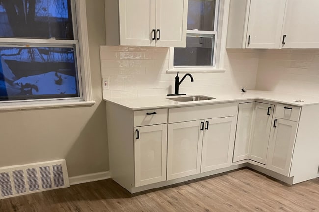 Photo - 18406 Lewis Dr