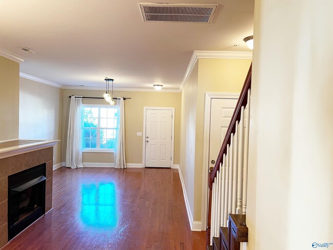 Photo - 470 Shamrock Dr