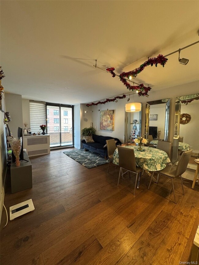 Photo - 275 W 96th St Unidad 11F