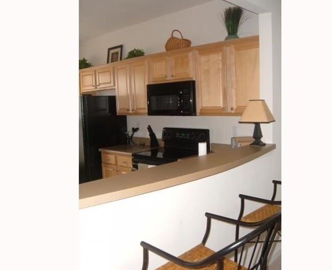 Photo - Spacious 3 bed Townhome close to new Apple campus and Panther Creek High School