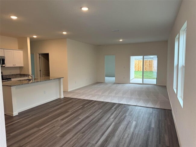 Photo - 417 Wedemeyer St