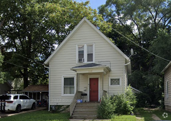 Building Photo - 2 bedroom 1 bath $1000 Rental