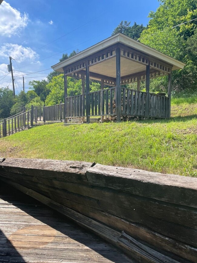 Photo - 4 bedroom, 2 bath, 2 car garage