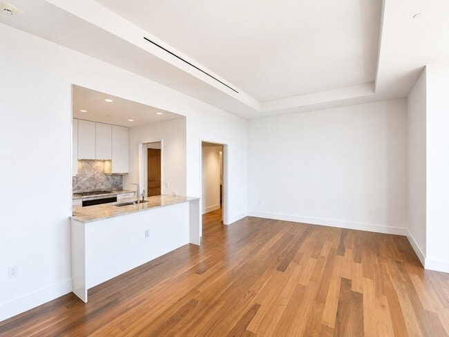 Building Photo - 1 Dalton St Unit 3608