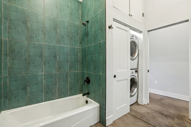 5608-5610 Laundry and Bath