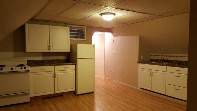 Photo - 521 Dewey Ave N