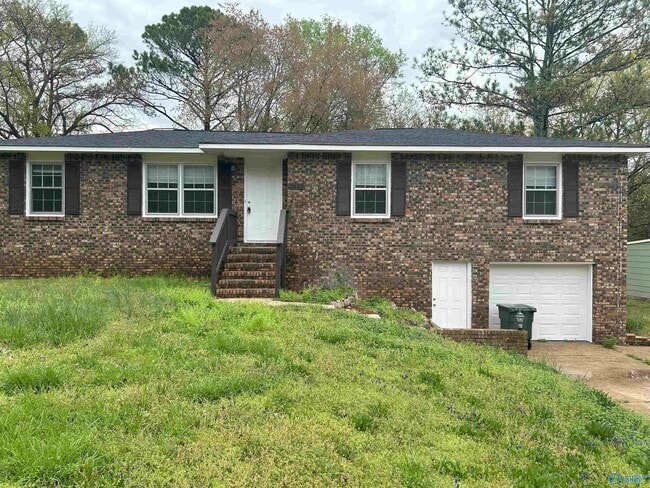 Photo - 2620 Thornhill Rd NW