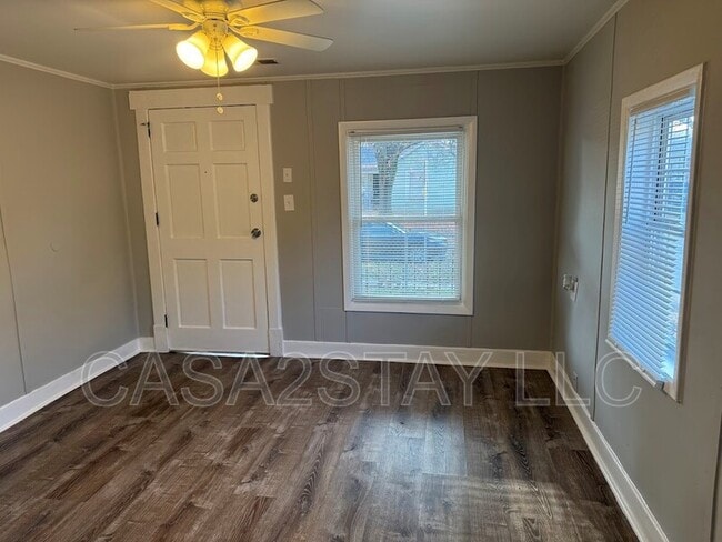 Building Photo - 1129 Lincoln Ave Unit 1129