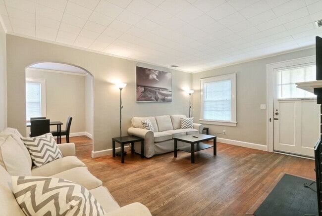 Photo - 2105 Apartamento Unidad 2105 E 41st St