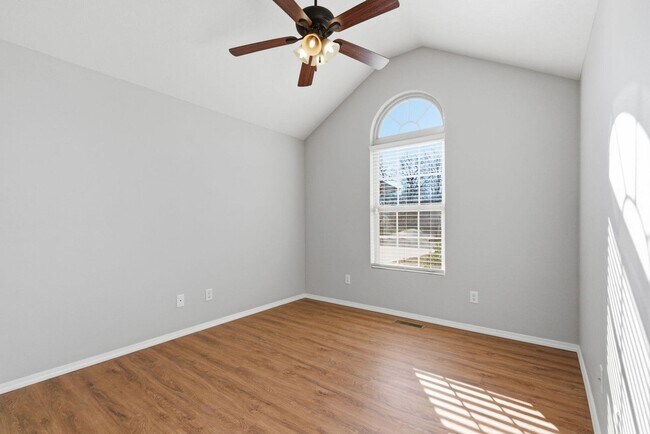 Photo - 4 Bed 2 Bath 3 car Garage in Republic MO