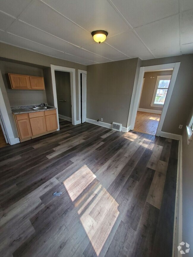 Building Photo - 2535 N 16th St Unit 2535 (Lower) Rental