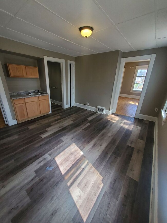 Photo - 2535 N 16th St Apartment Unit 2535 (Lower)
