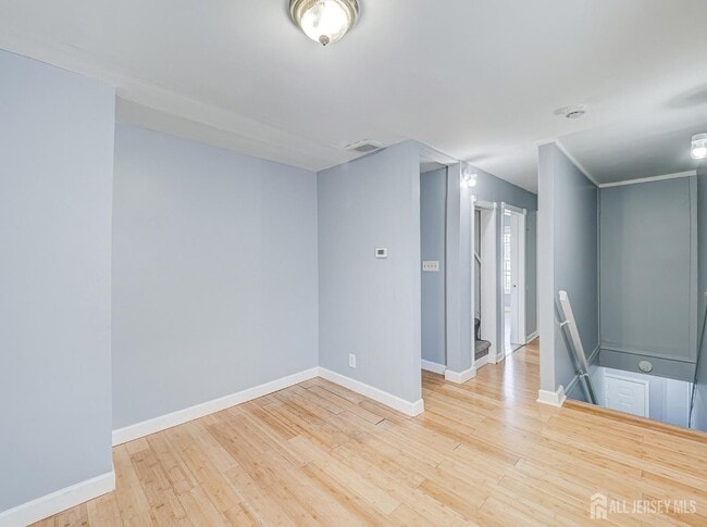 Photo - 314 Seaman St Unit 2