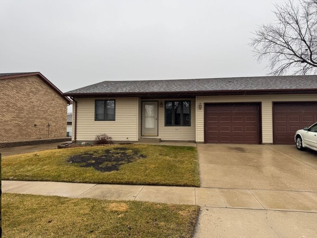 Building Photo - Dolder Duplex Unit 1