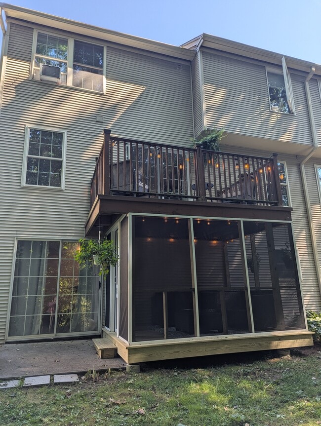 Photo - 190 Deer Ln