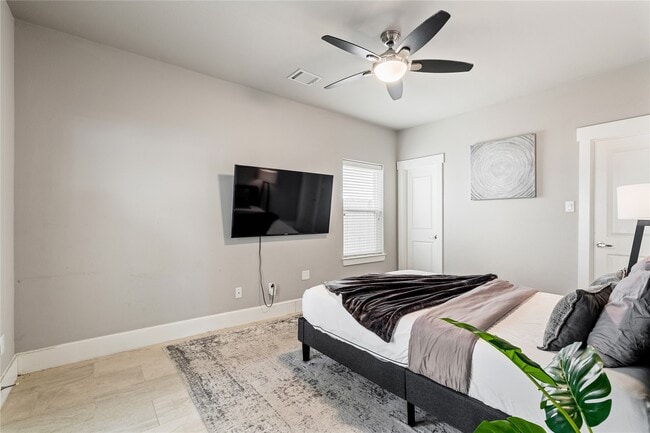 Photo - 874 Wakefield Dr