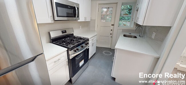 Photo - 38 Gibson St Unit 5B