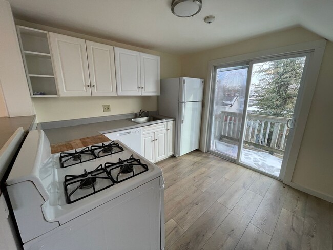 Photo - 17 Uni Unit 17 Uni #3